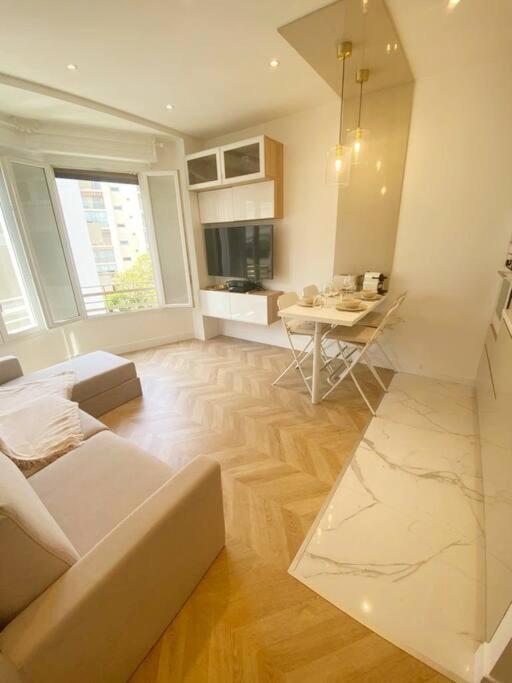 Appartement 2P Idealement Place Juan Les Pins Kültér fotó